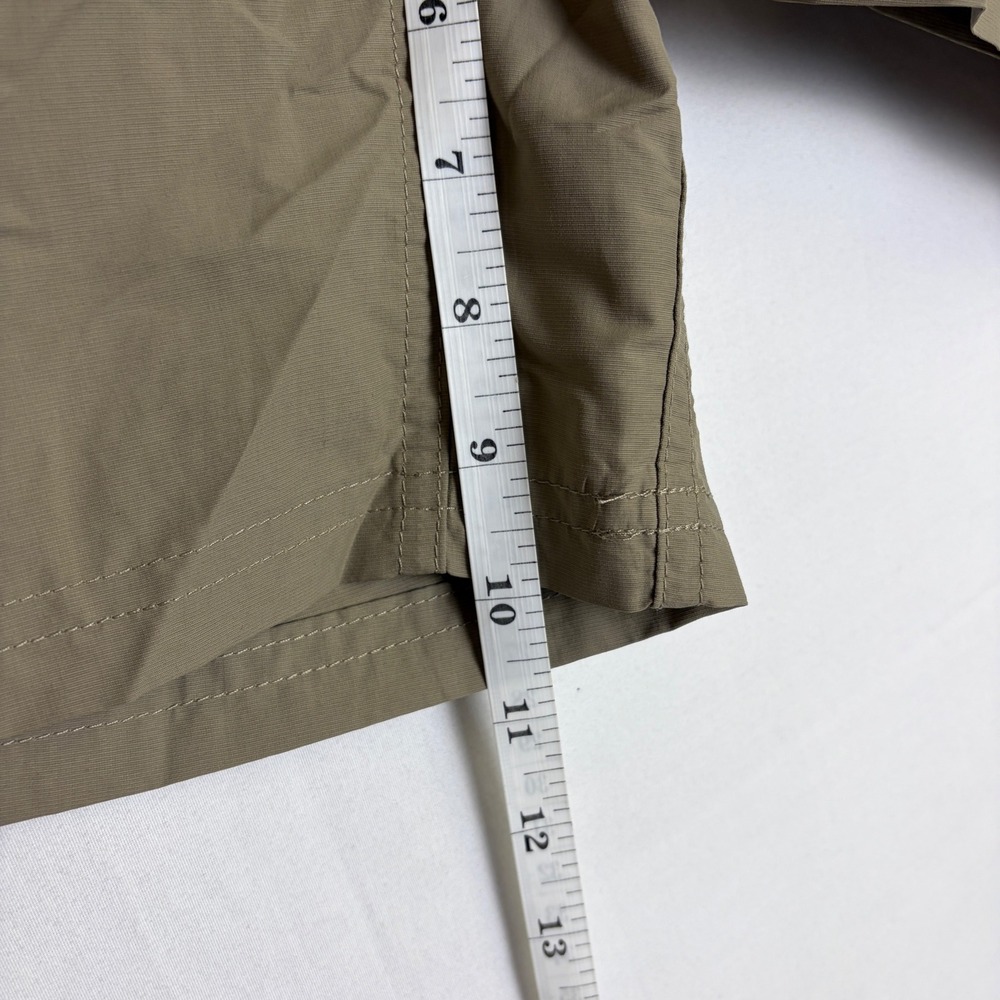 REI Sahara Cargo Shorts Womens 6 Khaki Tan Hiking Outdoor Nylon Gorp Travel - Picture 3 of 8